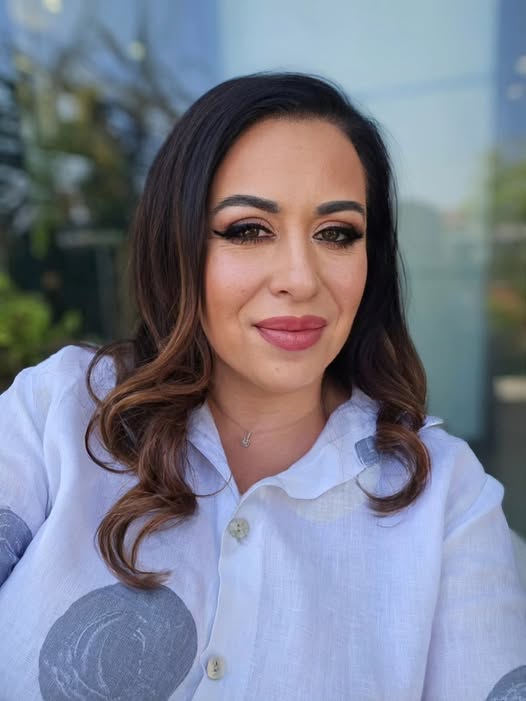 Oana Roman, dezamăgită de absența lui Marius Elisei la începutul de an școlar al fiicei lor, Isa