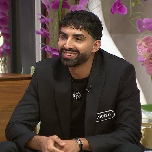 Naba Salem și Ahmed – doi frați cu personalități puternice și prezență în lumina reflectoarelor