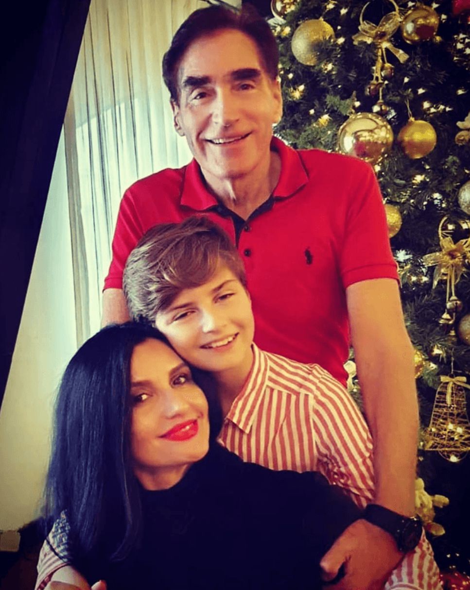 Petrus Roman, fiul lui Petre Roman și al Silviei Chifiriuc, aproape de 15 ani: o apariție discretă alături de mama sa