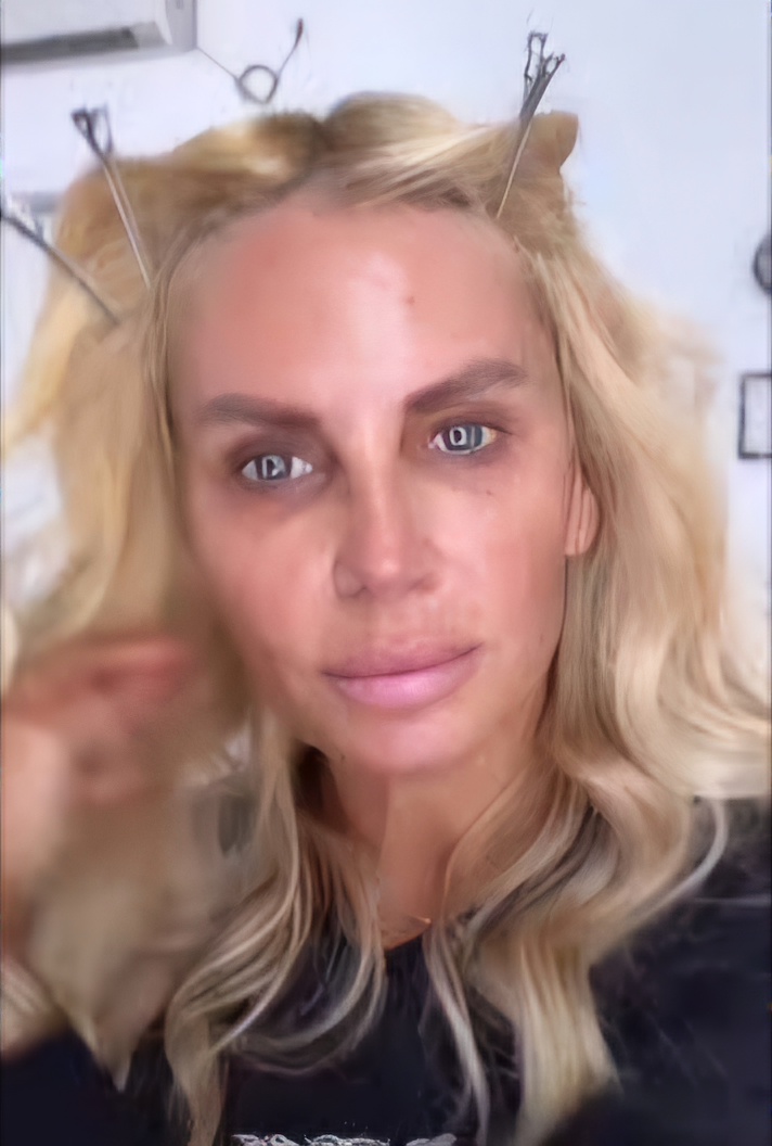 Andreea Bănică, un exemplu de naturalețe și echilibru: s-a filmat fără machiaj și a vorbit despre rutina ei de îngrijire