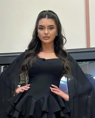 Criss, apariție surprinzătoare pe Instagram după plecarea din „Casa Iubirii”. A fost văzută alături de un tânăr elegant