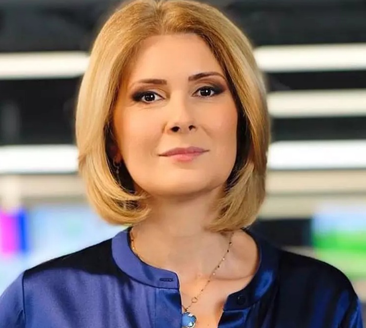 Emoții mari pentru Alessandra Stoicescu! Fiica ei, Sara, a început școala. Cât costă studiile la instituția privată