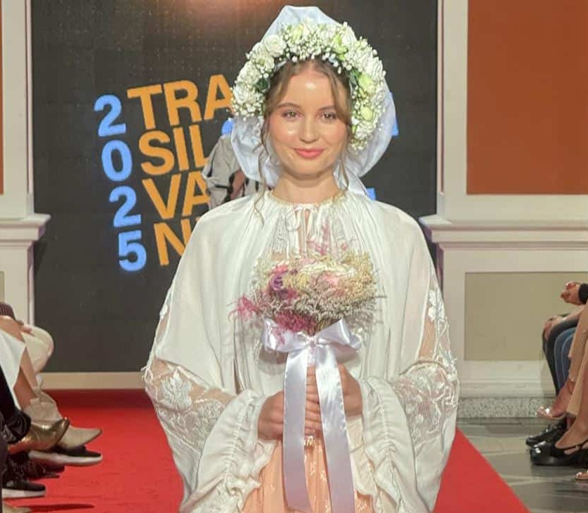 La unsprezece ani de la debut, Irina Columbeanu a urcat din nou pe podium, la Cluj. Tânăra îi calcă pe urme Monicăi Gabor