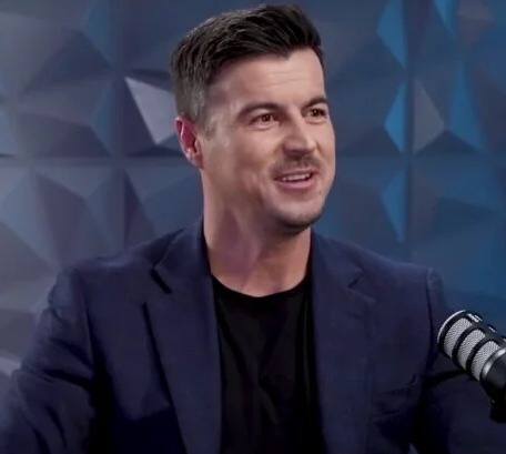 Adrian Alexandrov, remarcat de o cântăreață celebră. Declarații surprinzătoare despre iubitul Elenei Udrea