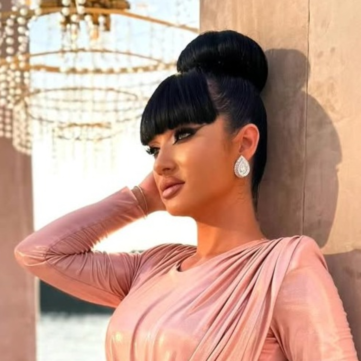 Teodora Bănică lansează videoclipuri cu mesaje de dragoste, la scurt timp după ce a fost văzută cu Teo Costache