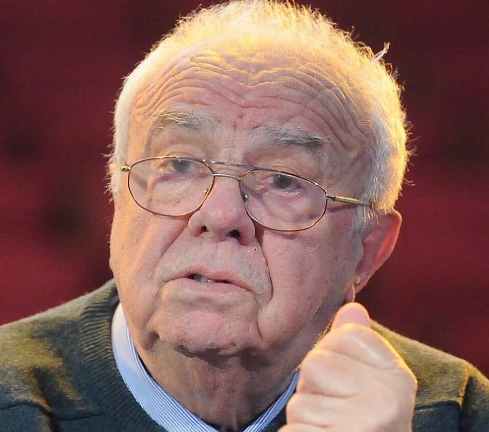 Moștenirea lui Alexandru Arșinel. Ce se întâmplă cu casa părintească din Dolhasca, la trei ani de la dispariția artistului