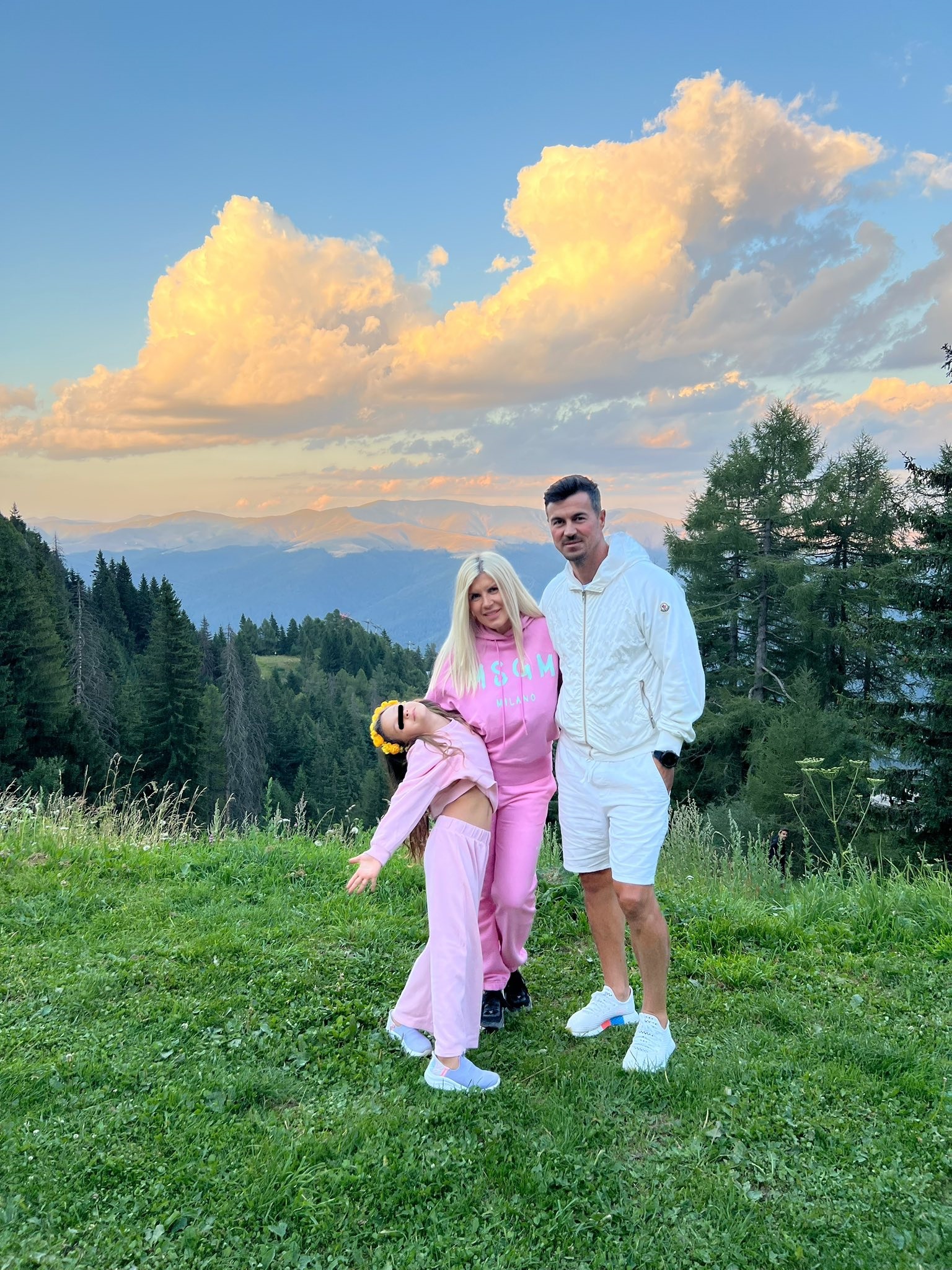 Elena Udrea își sărbătorește fiica: Eva a împlinit 7 ani