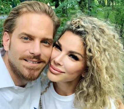 Fericire fără margini! Alina și Ilan Laufer și-au mărit familia cu o fetiță perfect sănătoasă