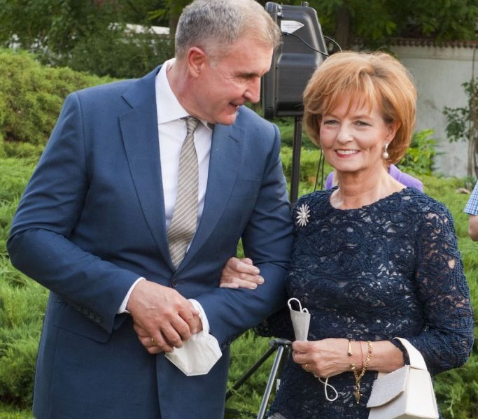 Douăzeci și nouă de ani de căsnicie pentru Majestatea Sa Margareta și Principele Consort. Mesajul Familiei Regale a României