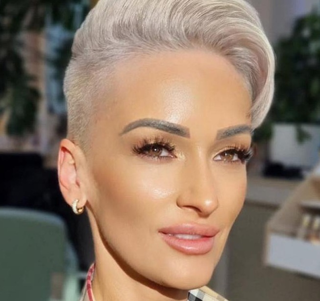 Și-a planificat sfârșitul în cele mai mici detalii. Gabriela Lucuțar, cunoscută drept „Regina Întunericului”, despre teama care o macină