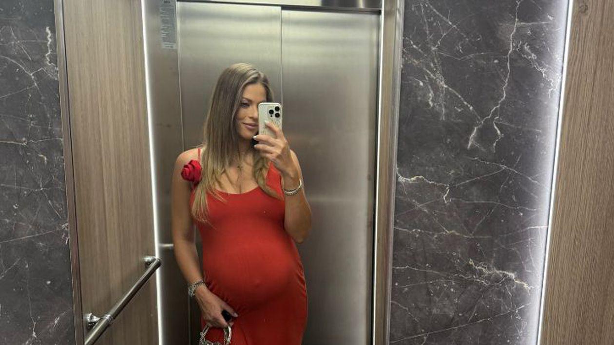 Roxana Nemeș a devenit mamă de gemeni: „Suntem bine, bebelușii sunt bine!”