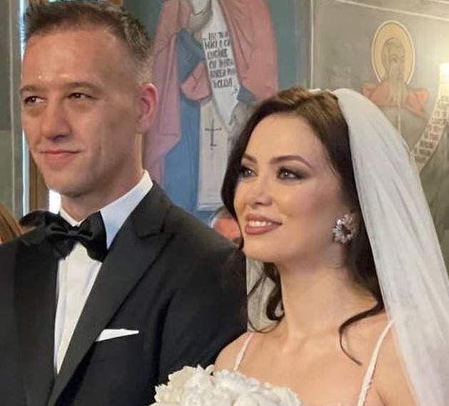 Anca Dumitra, iubire ca într-un scenariu de film. Soțul a fost cucerit instant când a văzut-o în serial