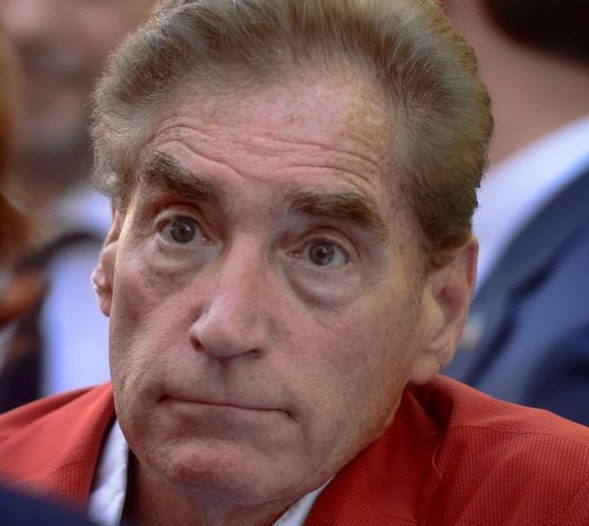 Petre Roman, apariție surprinzătoare la volan. Ce automobil conduce fostul premier la 79 de ani