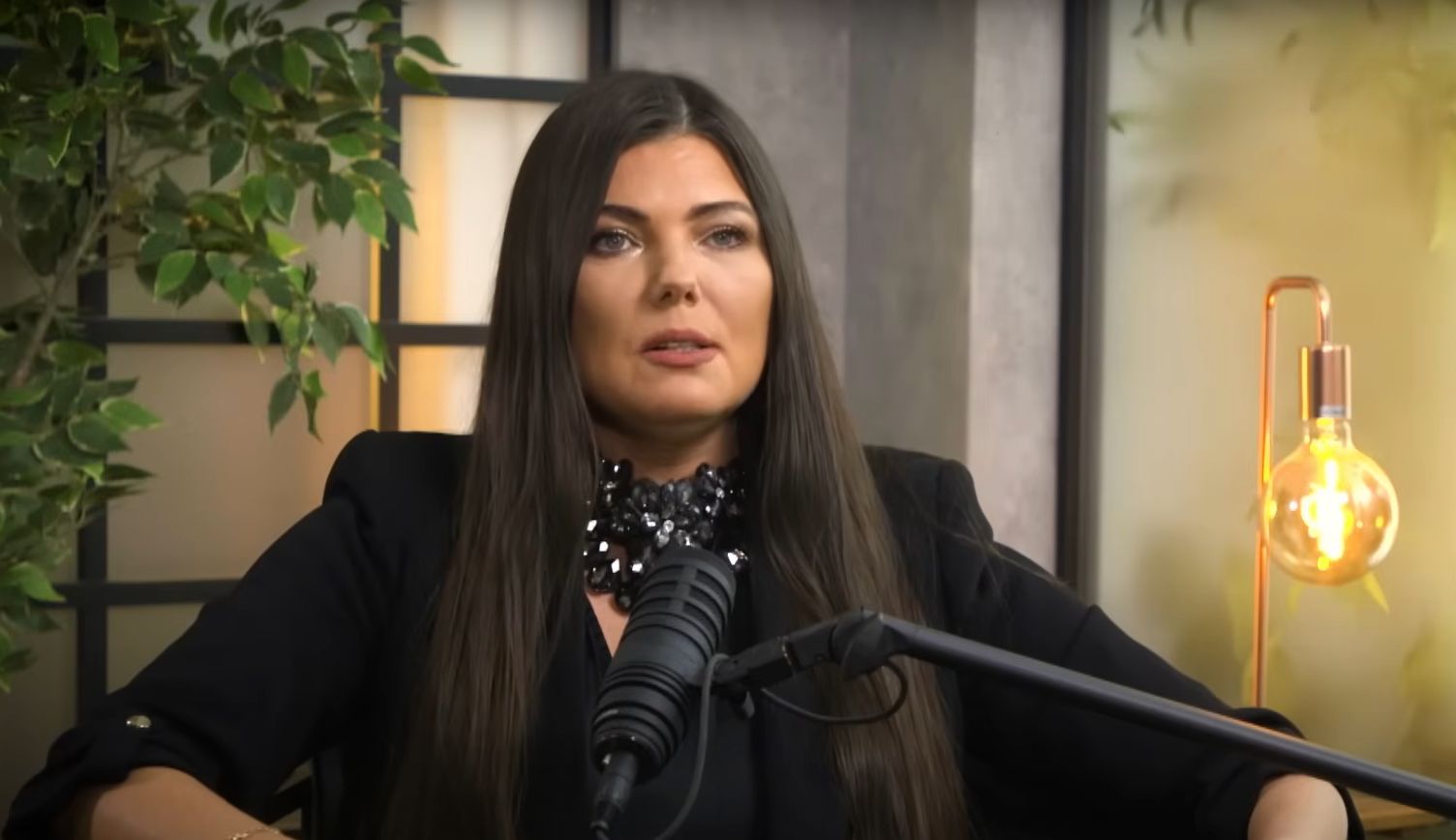 Paula Seling, după operația la claviculă: „A fost greu, dar sunt în recuperare”