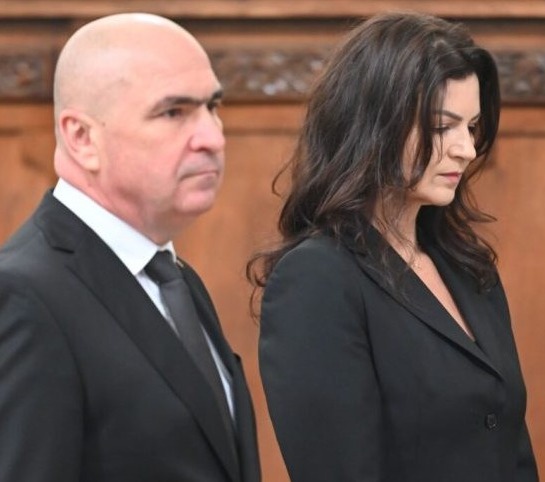 Ce profesie are Ioana, partenera lui Ilie Bolojan. Iubita premierului se bucură de o carieră respectabilă