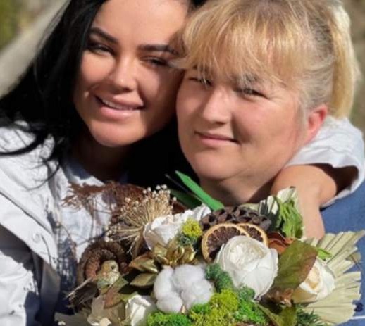 Carmen de la Sălciua, surpriză uriașă pentru mama ei. Totul s-a întâmplat la scurt timp după pierderea tatălui