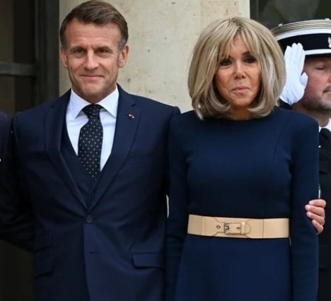 Cătălin Botezatu, apariție spectaculoasă la Pro TV! Designerul a atras toate privirile cu o ținută inedită