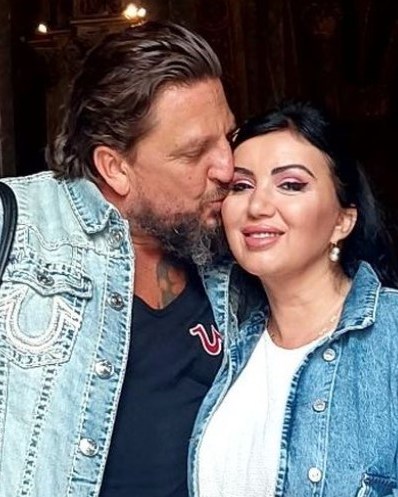 Adriana Bahmuțeanu și George Restivan s-au căsătorit civil