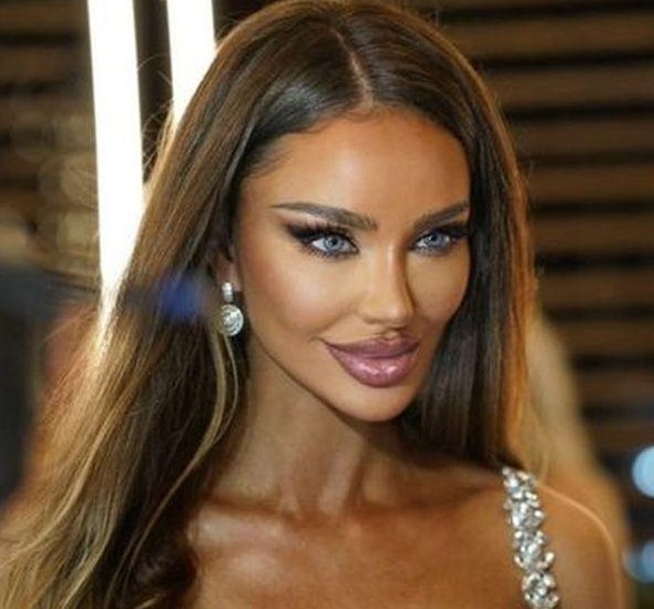 Bianca Drăgușanu, înfuriată după ce Claudia Pătrășcanu ar fi făcut comentarii jignitoare la adresa fiicei sale