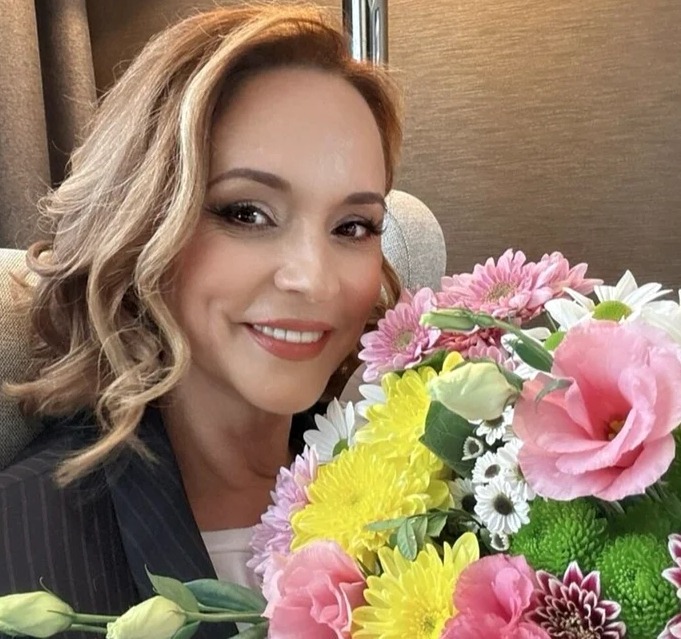 Ritualul de dimineață al Andreei Marin pentru echilibru și energie pozitivă. Un exercițiu extraordinar, în legătură directă cu Divinitatea