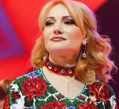 Adriana Ochișanu, într-un moment tensionat: reacția artistei după ce a fost anunțată posibilitatea unui proces
