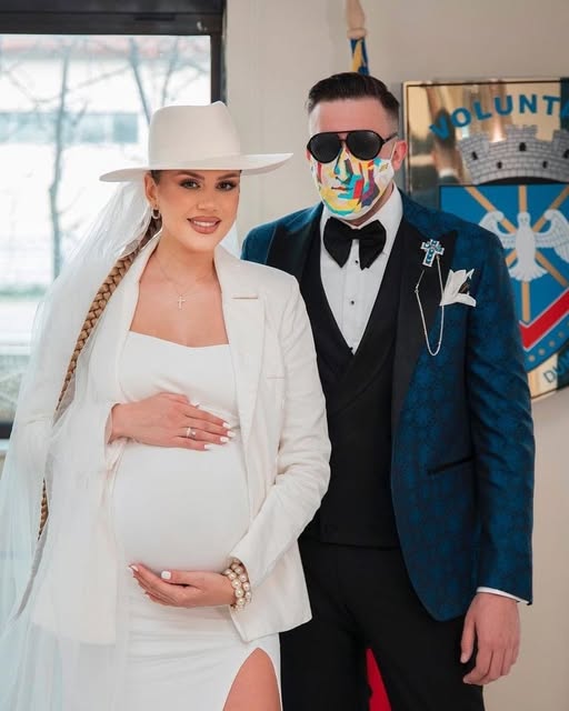 Emily Burghelea, mamă pentru a treia oară: Povestea unei nașteri pline de emoție și prima imagine cu bebelușul