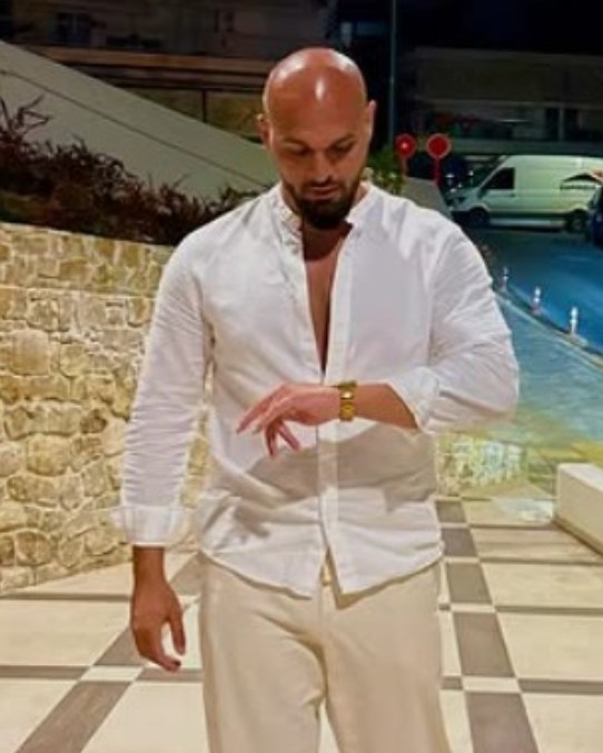 Robi, fost concurent la „Casa iubirii”, se bucură de o vacanță exotică: o postare cu tentă amuzantă a atras reacții în online