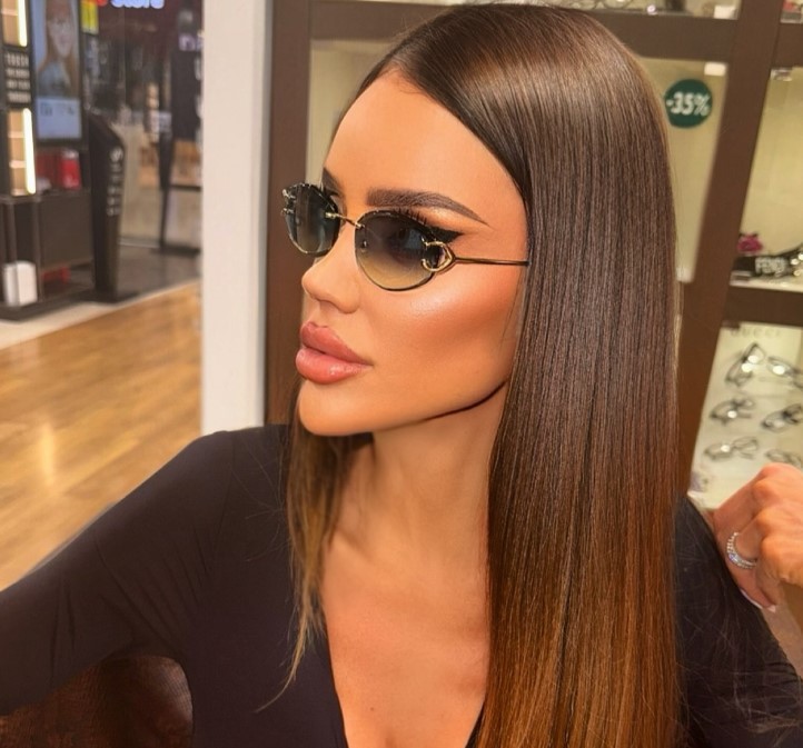 Bianca Drăgușanu, sinceră cu fanii: „Topesc acidul din buze, nu-mi place forma lor”