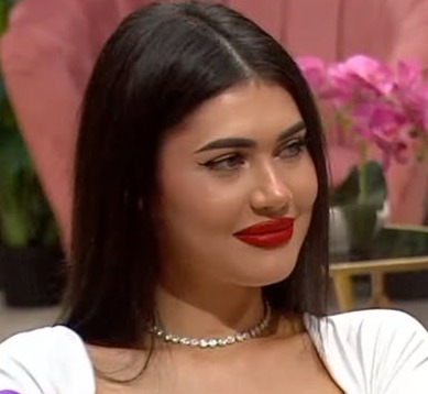 Daniel, mai hotărât ca niciodată să o cucerească pe Lia: „Lia, nici nu știi… că în brațele mele vei fi!” Filip nu are de gând nici el să renunțe la inima frumoasei concurente