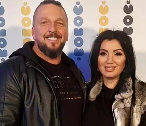 Ce se petrece, de fapt, între Adriana Bahmuțeanu și soțul său, George Restivan. Gesturile lor recente au stârnit curiozitatea publicului