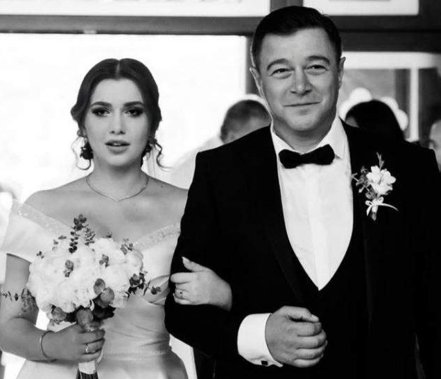 Văru’ Săndel, la un an de la nunta fiicei sale: „Nu-i ușor să fii tată de mireasă, dar e o bucurie care nu se uită niciodată”