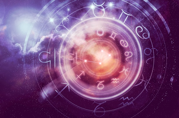 Horoscop 18 noiembrie 2025. Zodiile care simt o schimbare puternică de energie