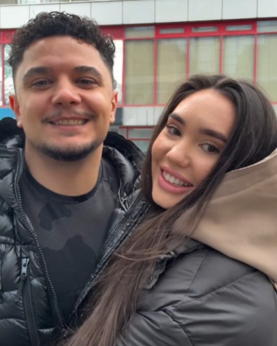 Cum petrec Andrei și Alexandrina de Sfântul Andrei. Răsfăț, emoții și prima lecție de box pentru fosta concurentă din „Casa Iubirii”