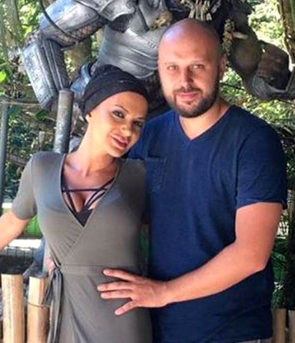 Andreea Antonescu, apariție surprinzătoare alături de fiicele sale și fostul soț, Traian Spak! Cum arată viața artistei după mutarea definitivă în America