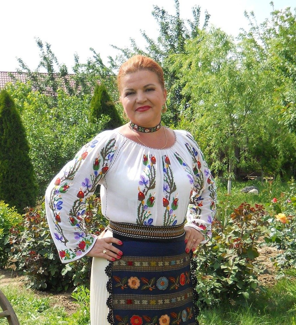 Ce etnie are Maria Cîrneci, unde a copilărit și cine sunt părinții ei. Puțini știu cum a început drumul „reginei” muzicii populare