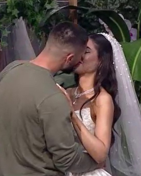 Filip și-a făcut curaj și a sărutat-o pe Lia! Momentul neașteptat care i-a lăsat pe toți concurenții fără cuvinte