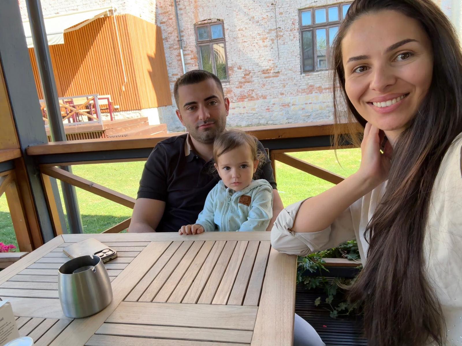 „Vei rămâne în inima mea pentru totdeauna…” – Mesajul copleșitor al tatălui Sarei, fetița de doar 2 ani: