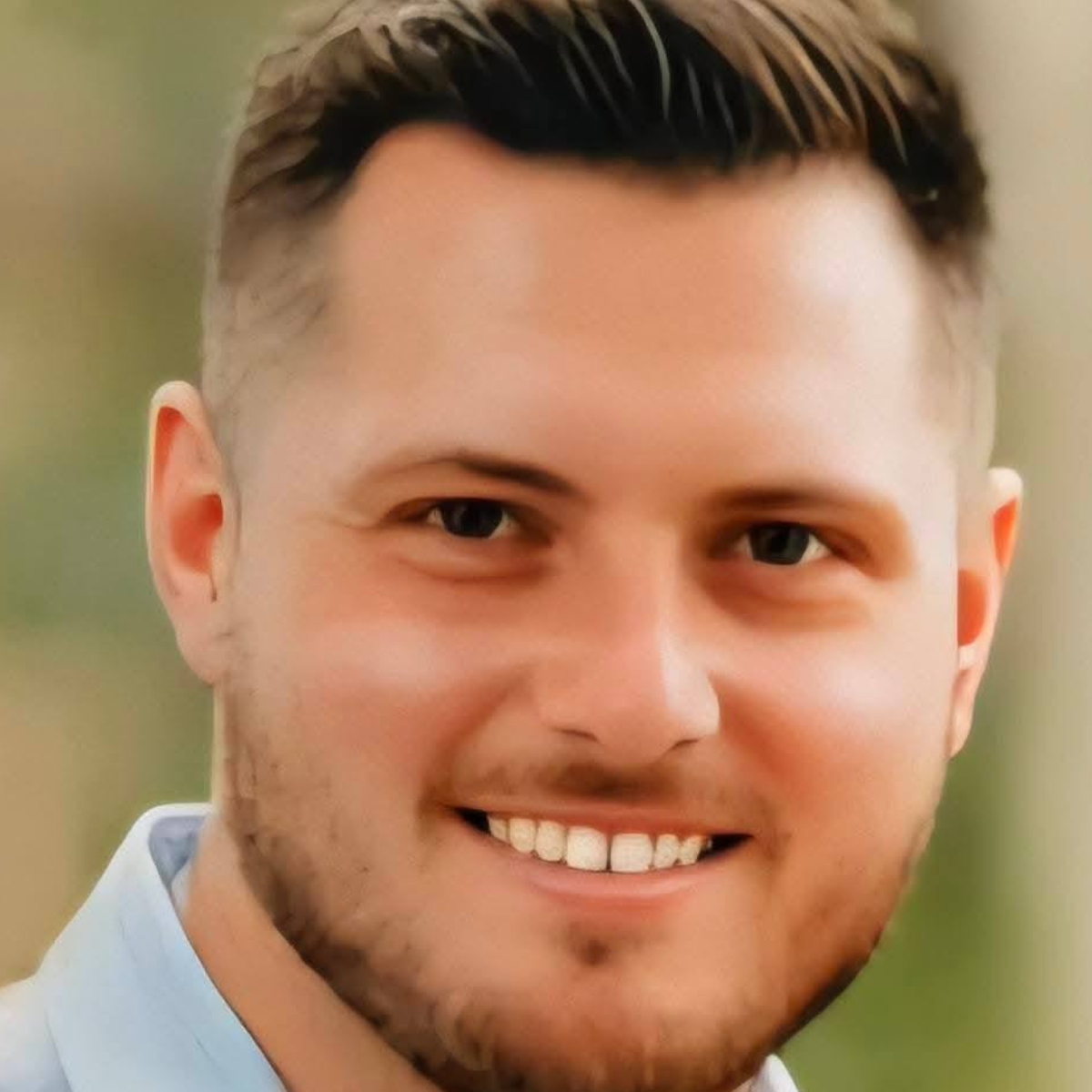 „Te voi iubi mereu” — imagini sfâșietoare de la înmormântarea lui Silviu, tânărul consilier local din Suceava