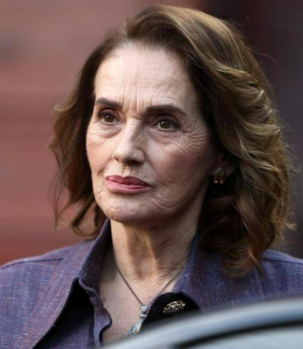 Cum arăta Nur Sürer, actrița care o interpretează pe Feride în serialul „Fata de la fereastră”, în urmă cu decenii. O carieră impresionantă de aproape 50 de ani