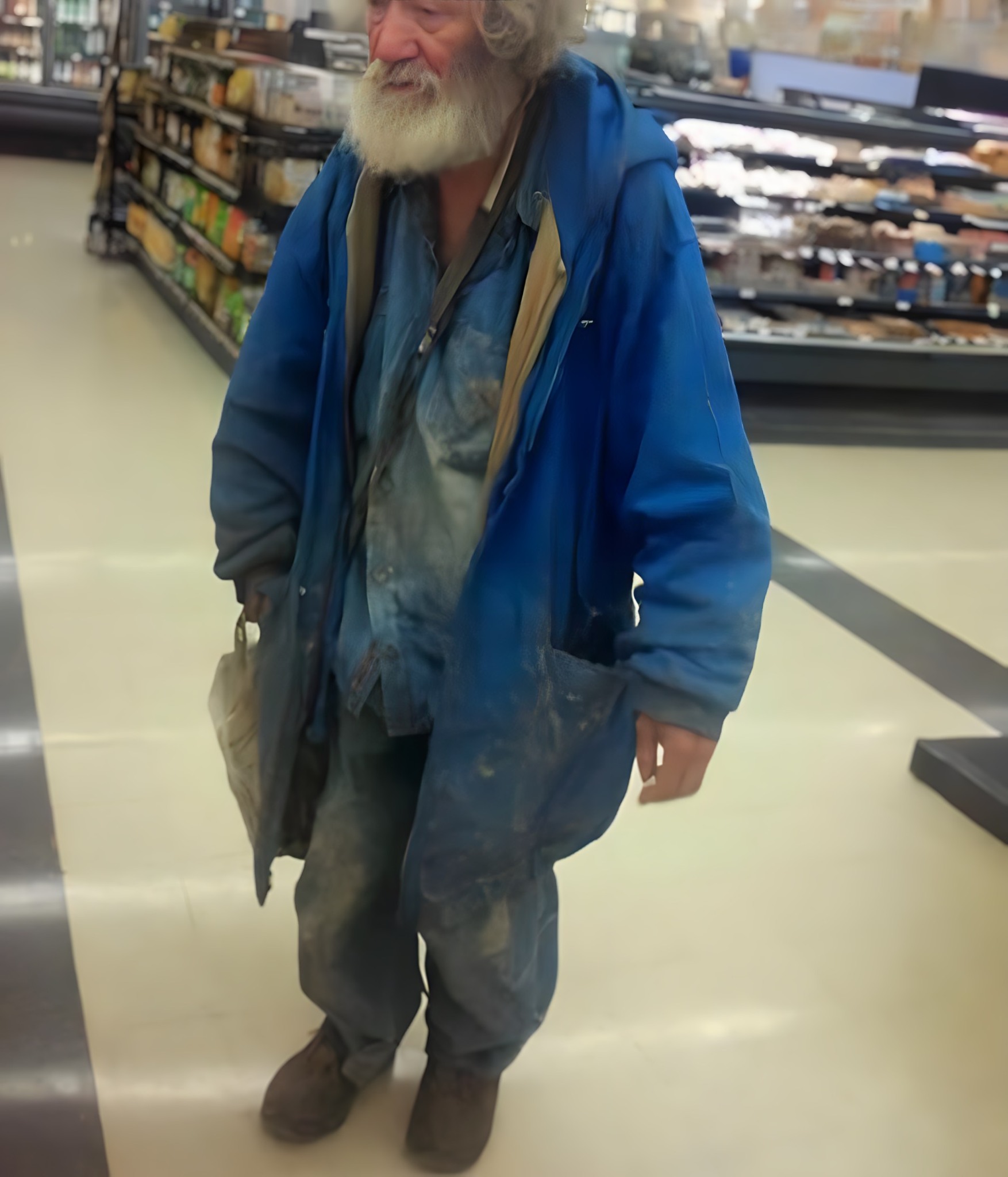 „M-am deghizat în om al străzii și am intrat într-un supermarket uriaș ca să-mi aleg moștenitorul”