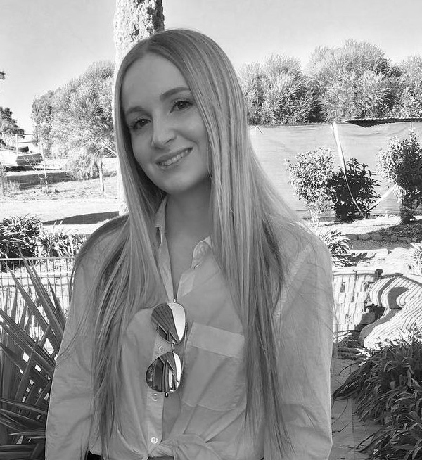 Ea este tânăra de 25 de ani care a decis să își încheie suferința după un diagnostic devastator. Ani la rând s-a luptat cu o boală incurabilă, până când organismul și mintea i-au cedat: