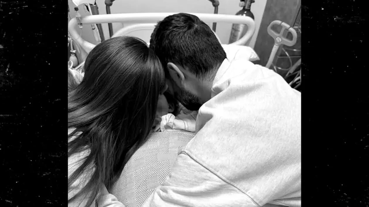 Durere fără margini pentru o influenceriță cunoscută. Melissa Mae Carlton și-a pierdut fiica chiar în ziua de Crăciun: