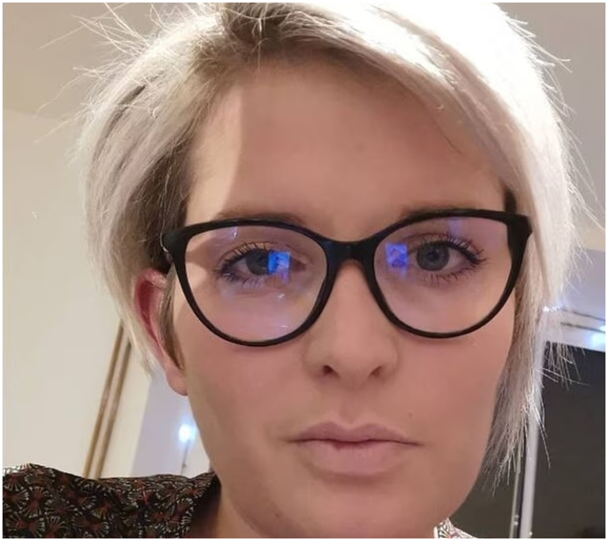 Profesoară de 31 de ani, atacată cu cuţitul de un elev din clasa a VIII-a!