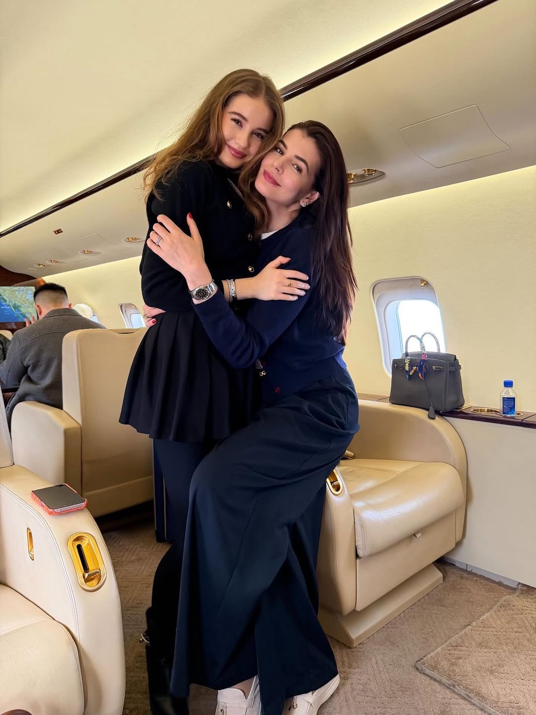 Internetul a fost luat cu asalt! Monica Gabor și Irina Columbeanu, apariție care a atras toate privirile: