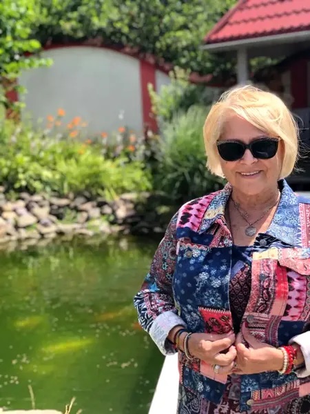 Imagini din casa în care locuiește Mirabela Dauer