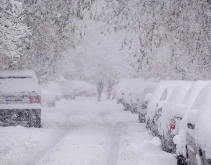 Schimbare bruscă de vreme înainte de sărbători! Unde va aduce Crăciunul ninsori consistente și temperaturi de iarnă: