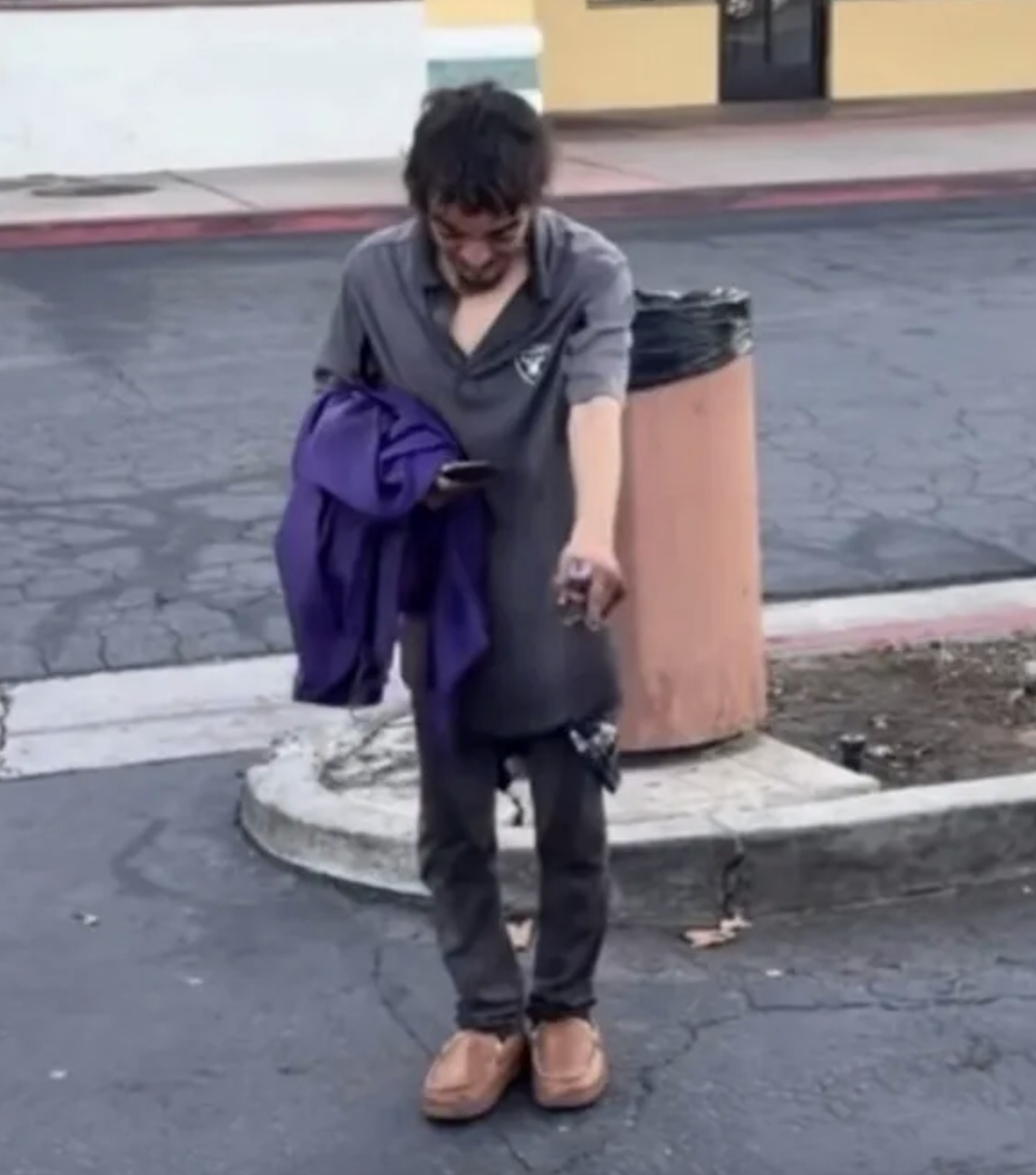 Actorul care a ajuns să trăiască pe străzi: