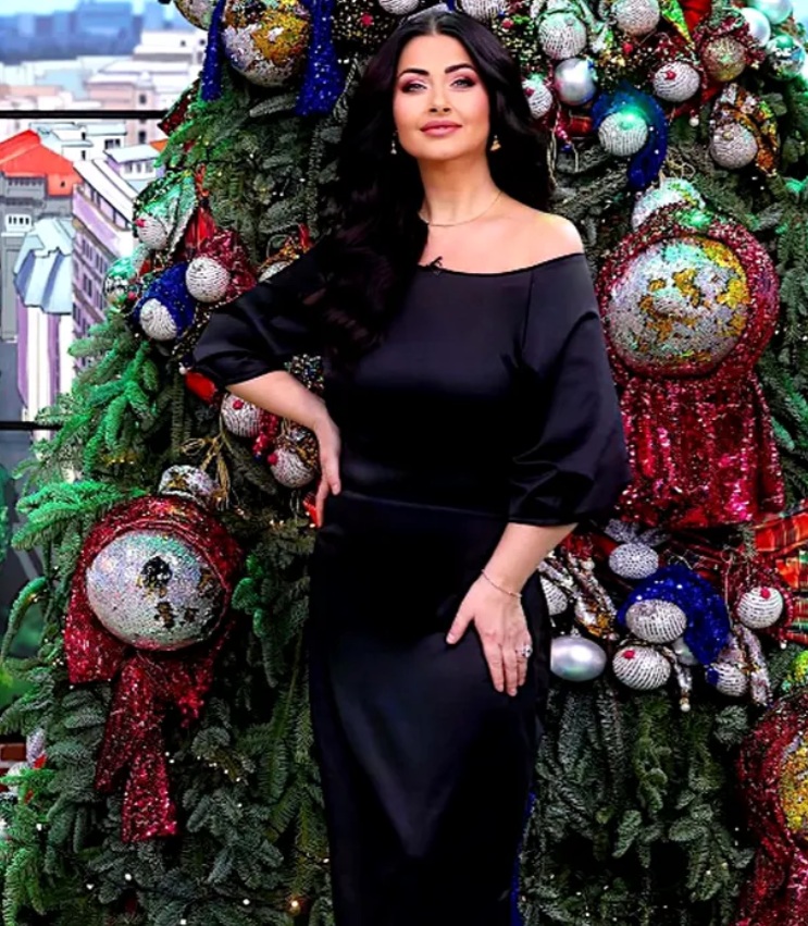 Gabriela Cristea, criticată dur după ce a folosit Photoshop în exces. Cum arăta, de fapt, în emisiunea lui Măruță: