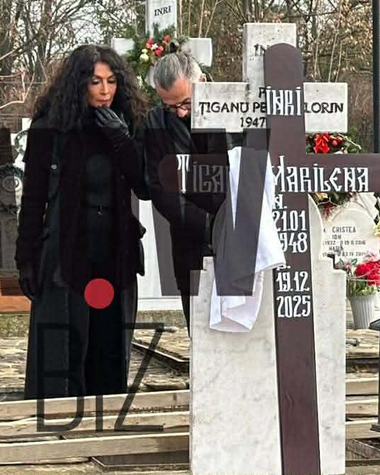 Momente exclusive surprinse la capelă și la mormântul mamei Mihaelei Rădulescu: