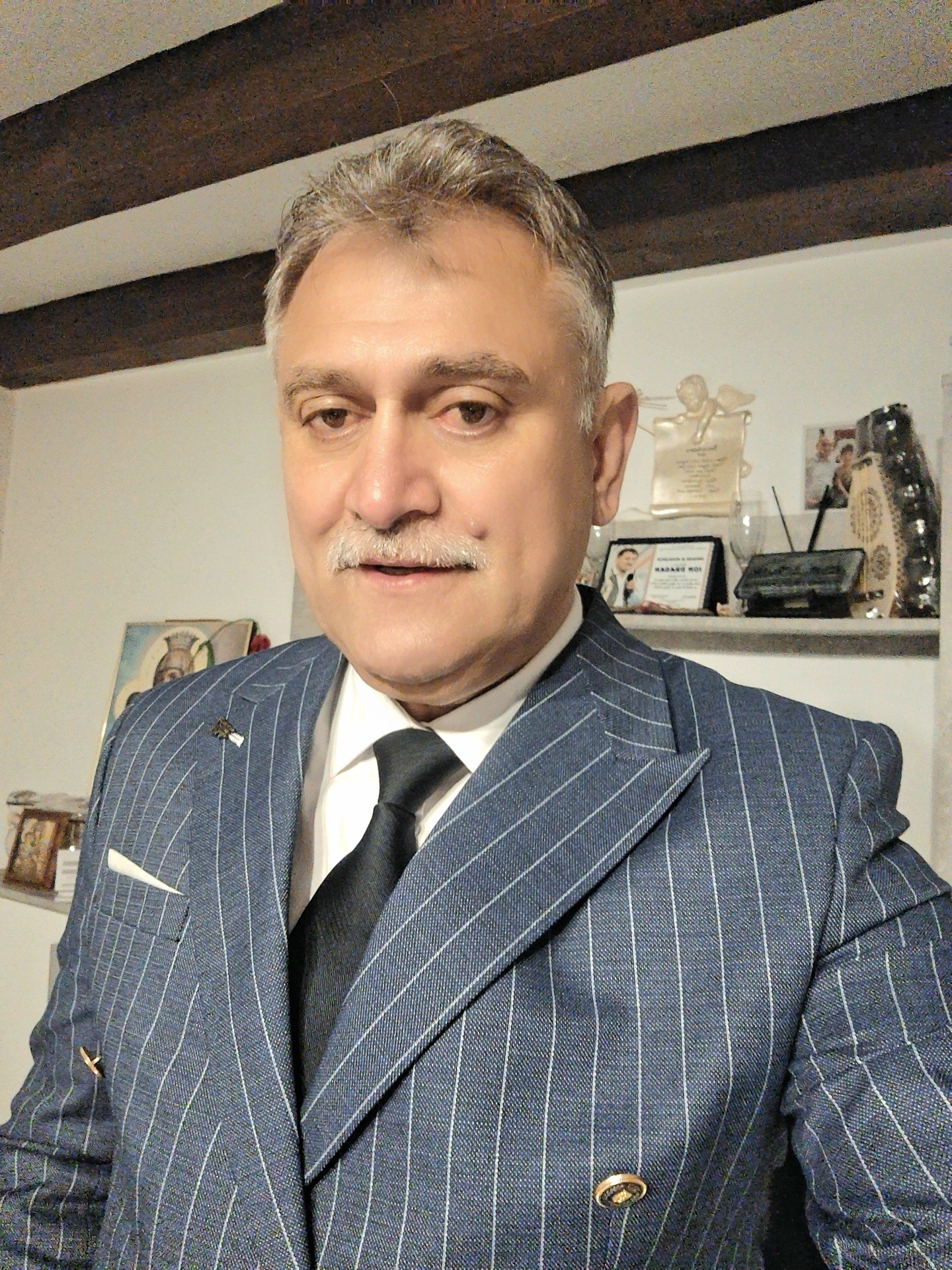 Cine este persoana care face dezvăluiri despre Ion Drăgan: